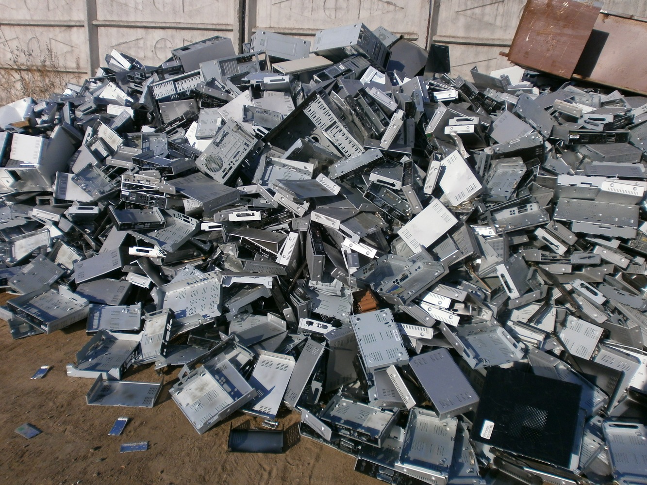 Переработка электронного мусора